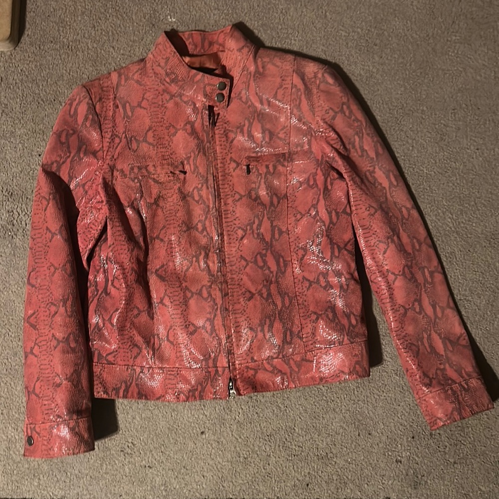 Redish leather snake 🐍 skin looking jacket
